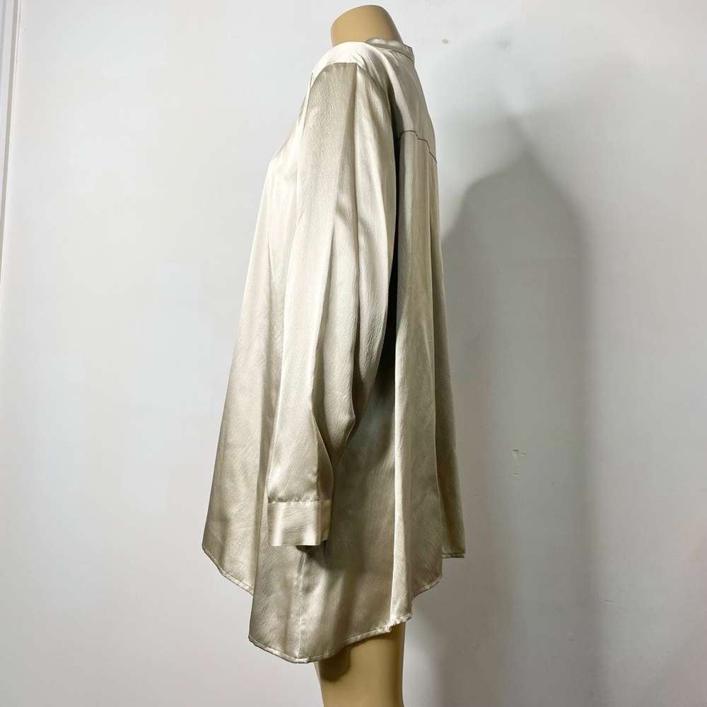 Eileen Fisher Women’s Textured Silk Button Front - Picture 2 of 8